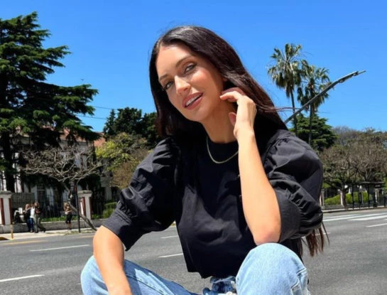 Zaira Nara lució zapatos con taco "kitten" y mostró cómo combinarlos con pantalón de jean