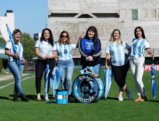 Mundial de Qatar 2022 con hinchada femenina: quiénes son las mujeres que viajarán a Doha para alentar a la Selección