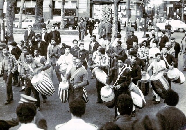 Una llamada para el candombe-En Montevideo