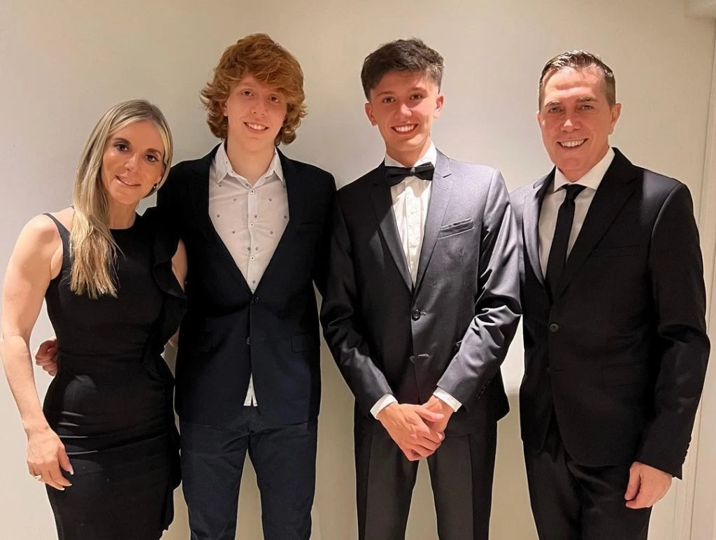 Rodolfo Barili con hijos