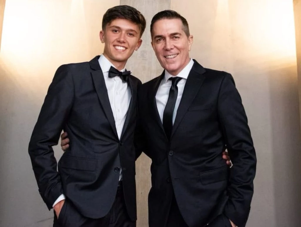 Rodolfo Barili con su hijo Dante