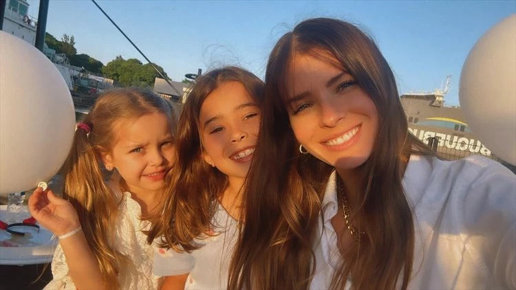 La China Suárez junto a sus hijas, Magnolia y Rufina