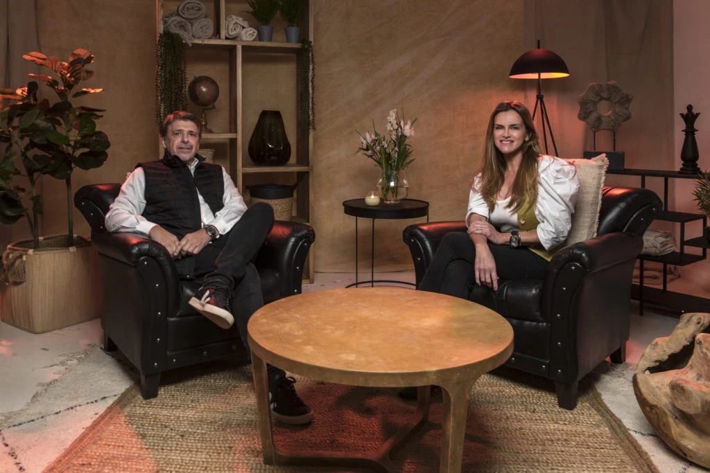 Jorge Muradas y Gaby López Monzón en Para Ti Deco Talks