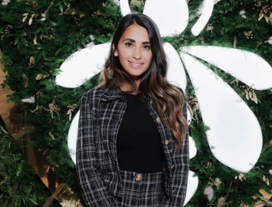 Antonela Roccuzzo mostró el original diseño que se realizó en las uñas dedicado a la Selección