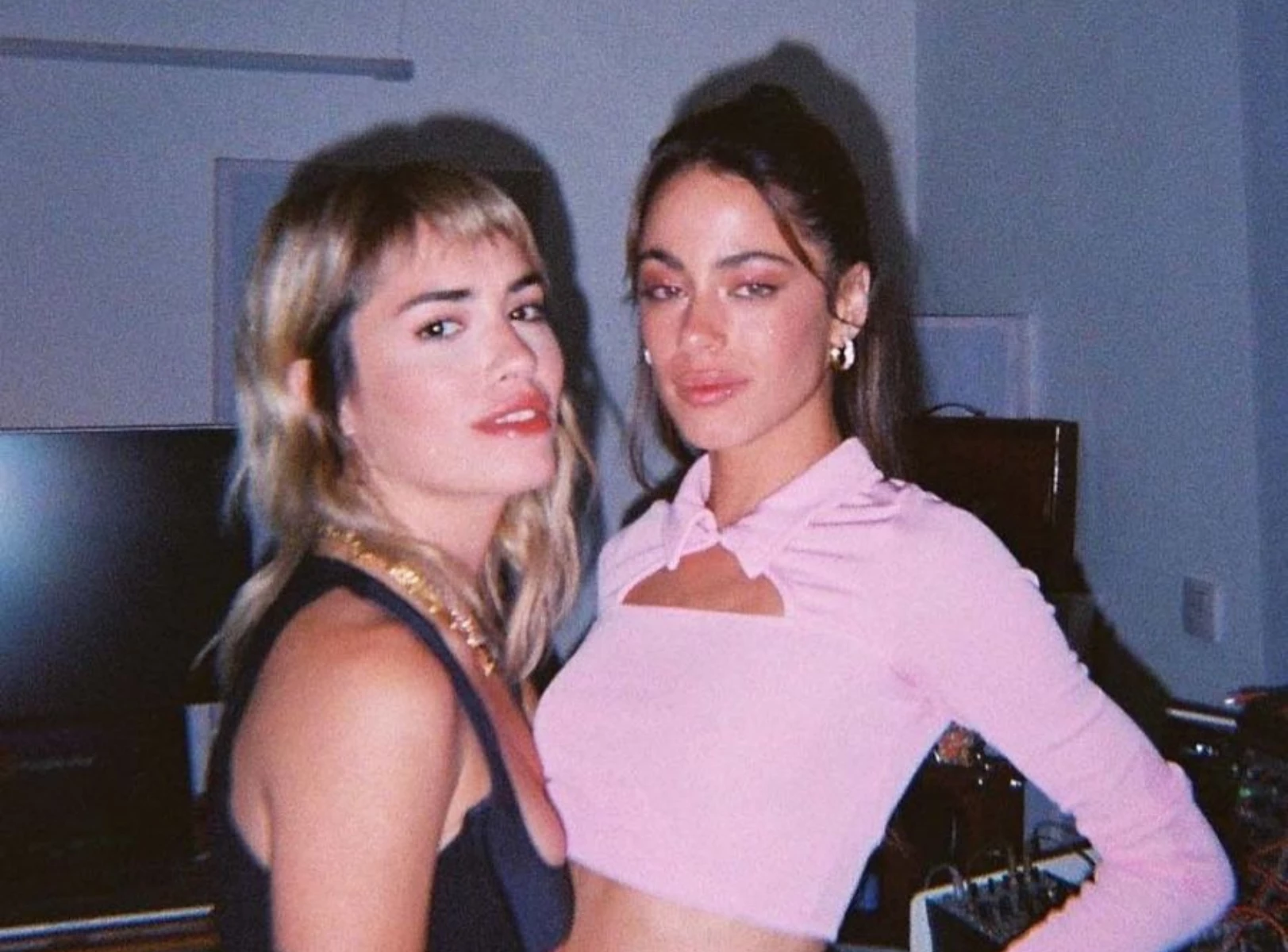 Así fue el reencuentro de Lali Espósito y Tini Stoessel en el show de Nathy Peluso