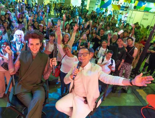 Jorge Rey entrevistado por Fabián Medina Flores en Puro Diseño: "Trato de resaltar la belleza del otro, ése es mi trabajo"