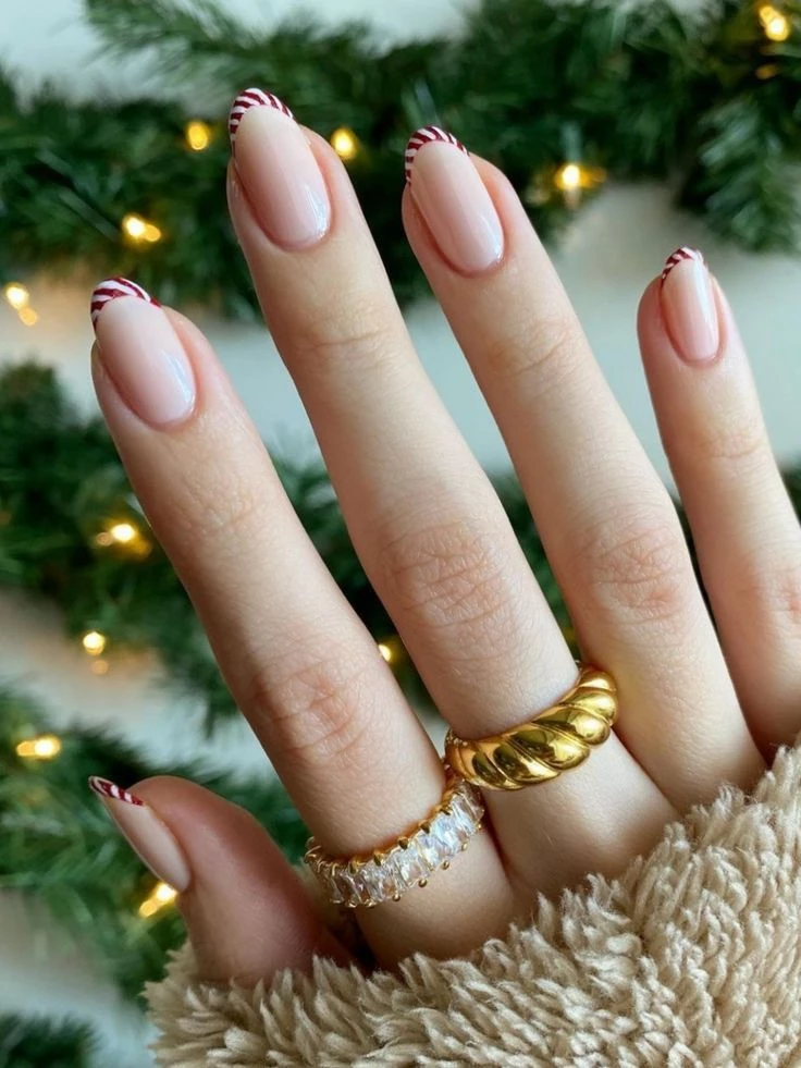 8 ideas de "manicura navideña" súper originales para lucir estas Fiestas