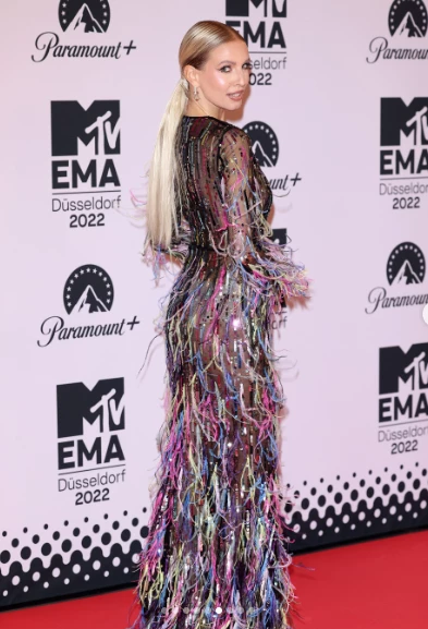 Los mejores looks de los MTV EMA 2022 Leonie Hanne