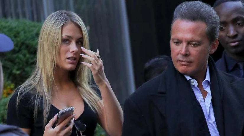 Luis Miguel fue visto junto a su ex, Mollie Gould y hay versiones encontradas de su compromiso con Paloma Cuevas