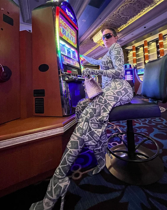 Georgina Rodríguez que complementó con la cartera más cara del mundo (que tiene Wanda Nara)