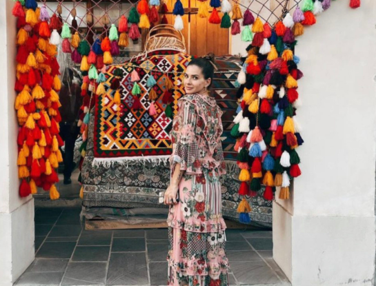 El look boho de la China Suárez en Qatar