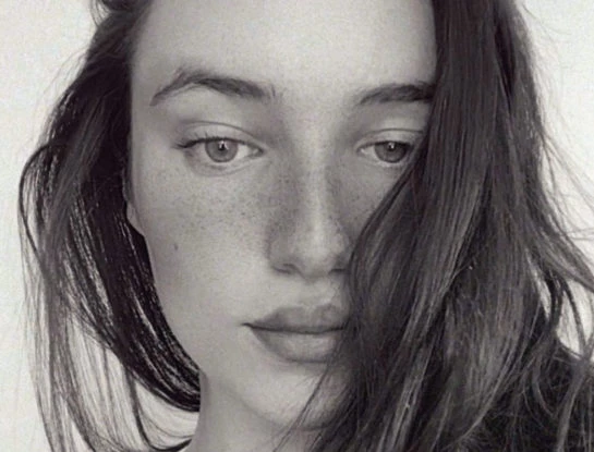 Qué es de la vida de Rocio Hazán, la hija de Lucía Galán: tiene 25 años, es artista y vive en Madrid