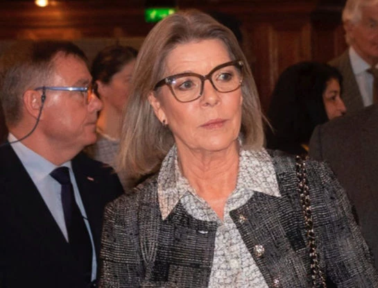 Carolina de Mónaco se anima a combinar los cuadros con una estampa muy original