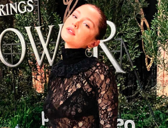 Minerva Casero impactó con su look nocturno, sensual y muy trendy by Chanel