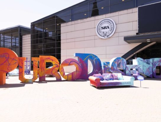 Así fue el Día 3 en Puro Diseño 2022: el glamour del desfile de Jorge Rey y la entrega de premios a talentos creativos, lo más destacado de la jornada