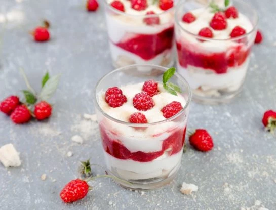 La receta del cheesecake proteico y bajas calorías que se prepara pocos minutos