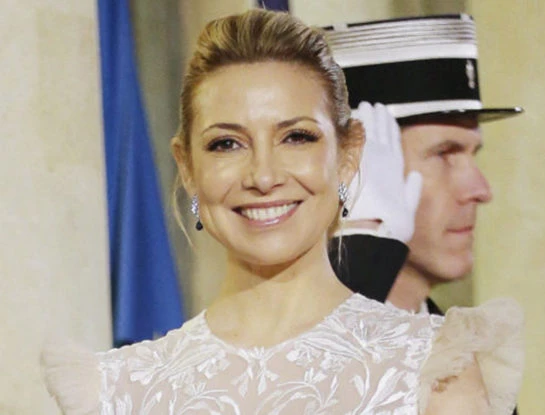 El look súper elegante de Fabiola Yáñez en la cena del Foro de París junto al presidente de Francia