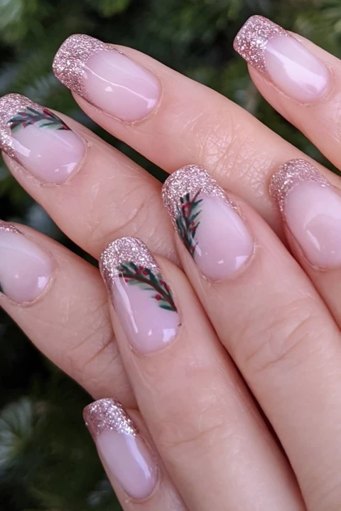 8 ideas de "manicura navideña" súper originales para lucir estas Fiestas