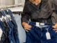 Maxima Zorreguieta probándose jeans