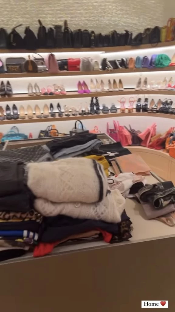 El vestidor de Wanda Nara en Milan. Foto: Instagram.