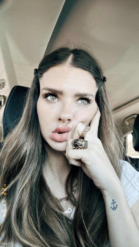 La China Suárez luciendo su anillo Gucci. Foto: Instagram.