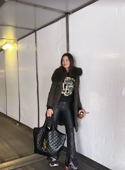 Zaira Nara con el bolso YSL. Foto: Instagram.