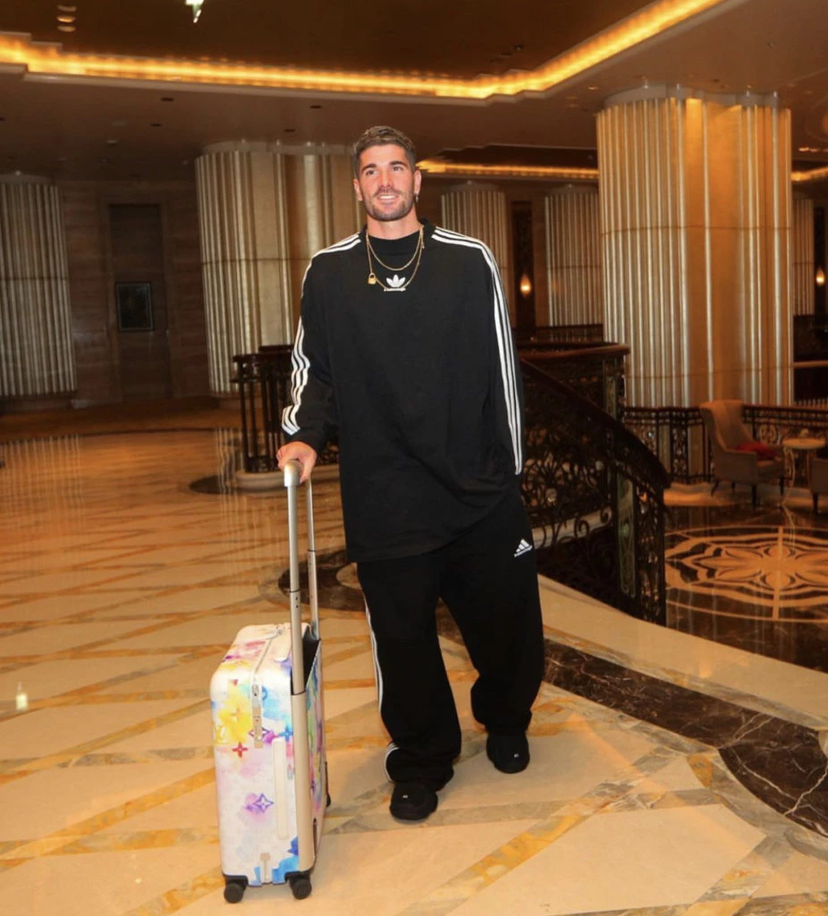 Rodrigo De Paul y su look total by Balenciaga. Foto: Instagram.