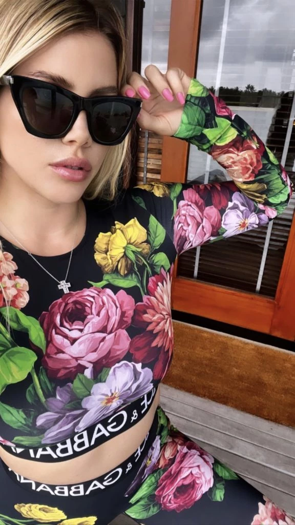 Wanda Nara y sus uñas barbiecore. Foto: Instagram.