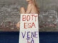 Kate Moss en la nueva campaña de Bottega Veneta. Foto: Instagram.