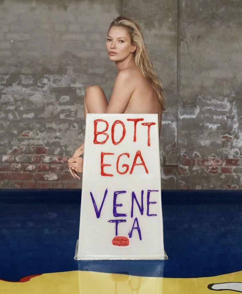 Kate Moss en la nueva campaña de Bottega Veneta. Foto: Instagram.