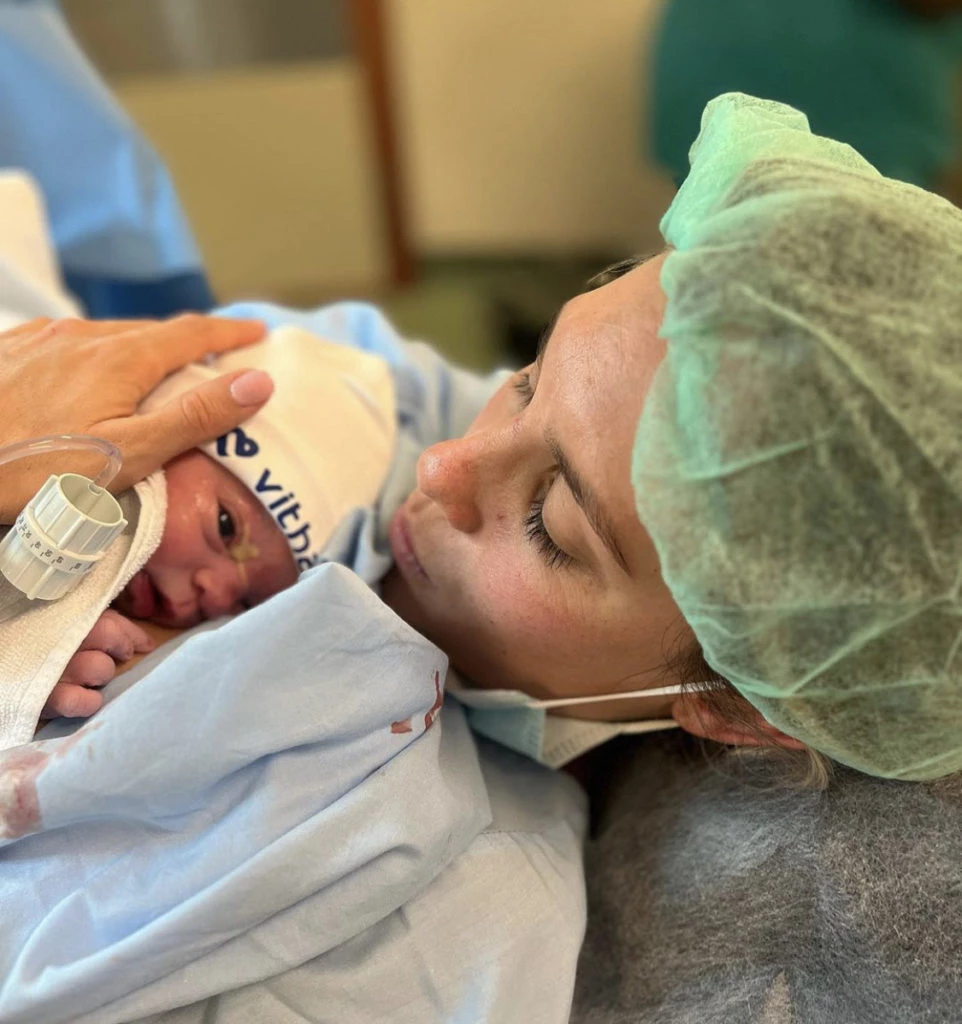 La hija de Giovanni Lo Celso con su mamá. Foto: Instagram