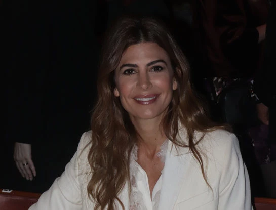 Juliana Awada se destacó con el look más chic de la noche en la cena de la Fundación Margarita Barrientos