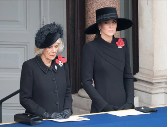 Cuánto sale la primera joya que Kate Middleton estrenó como princesa de Gales en el Día del Recuerdo a los caídos