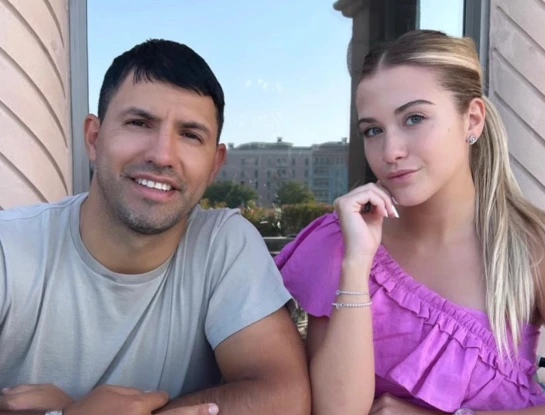 Las primeras fotos de Sofía Calzetti y el Kun Agüero en la dulce espera