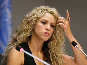 Shakira abandona España con sus hijos