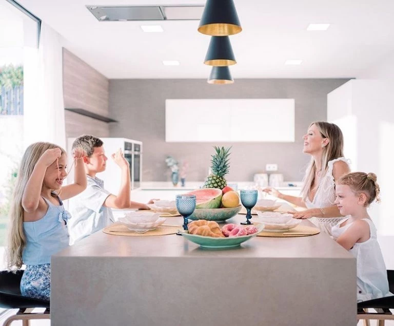 Así es la impresionante mansión de Evangelina Anderson y Martín Demichelis en Alemania