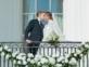Las fotos de la impresionante boda de la nieta de Joe Biden en la Casa Blanca