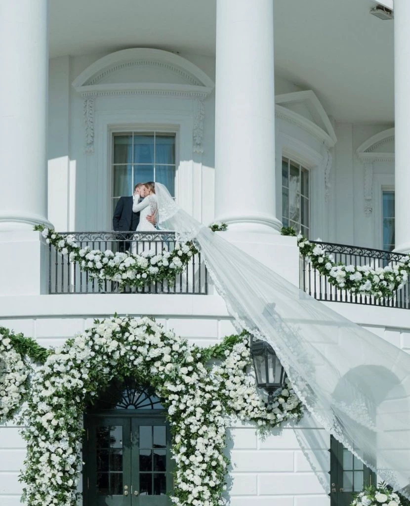 Las fotos de la impresionante boda de la nieta de Joe Biden en la Casa Blanca