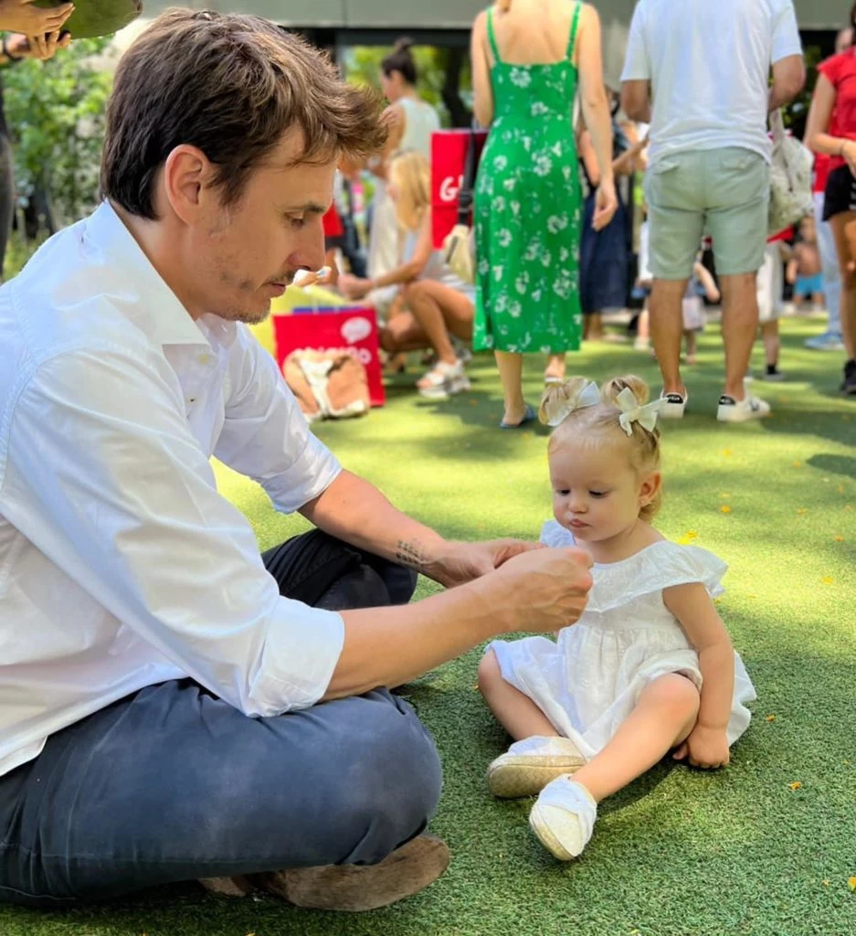 Las fotos de Pampita y Roberto García Moritán en la Fiesta de Egresaditos de Ana, su hija