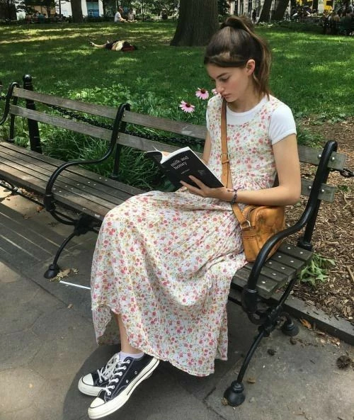 #Los100DeParaTi: 'hot girls books', la tendencia furor entre influencers y modelos