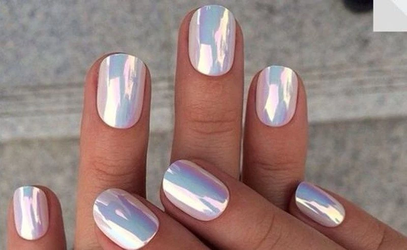 Uñas cromadas tendencia 2023