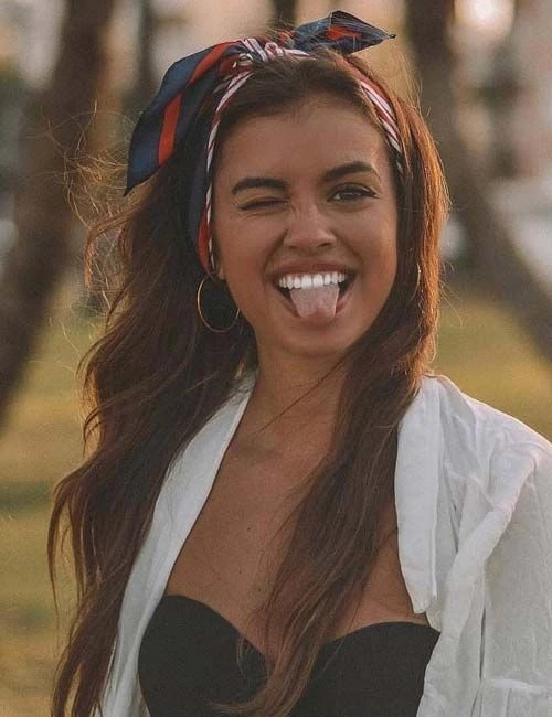 5 estilismos que podés armar con un pañuelo