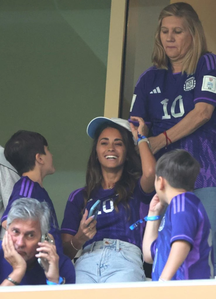 Antonela Roccuzzo en la final de Argentina Francia