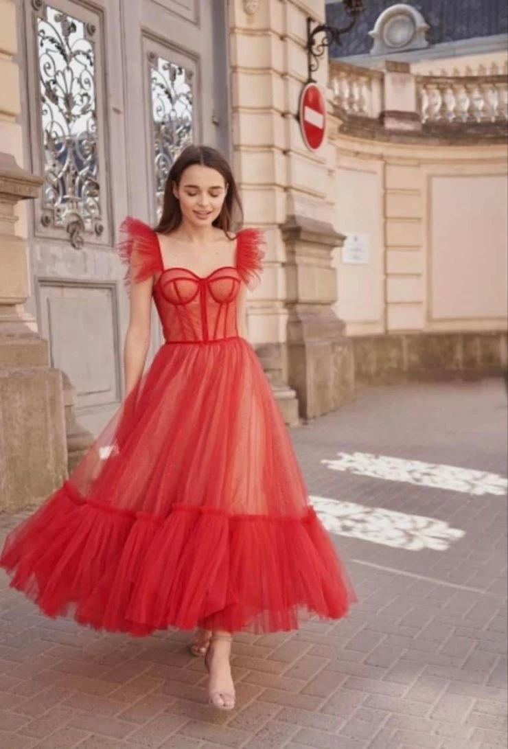 Ir a caminar Cita unos pocos El vestido corset, la tendencia que nació en la red carpet y se impuso como  el look de noche – Revista Para Ti
