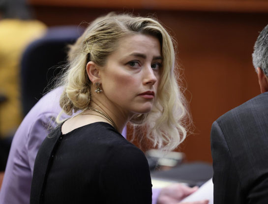 La actriz Amber Heard pide otro juicio contra Johnny Depp