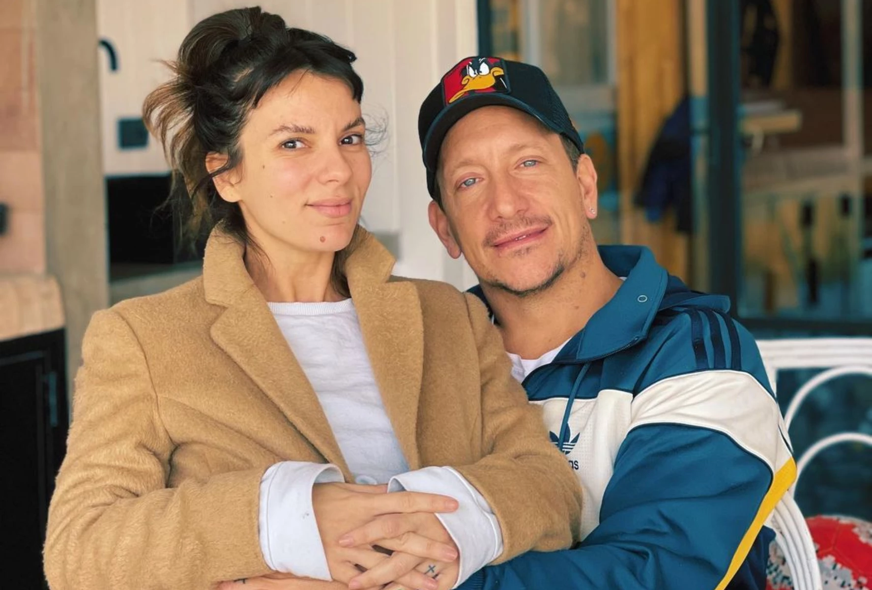 Así es el living de Gime Accardi y Nico Vázquez