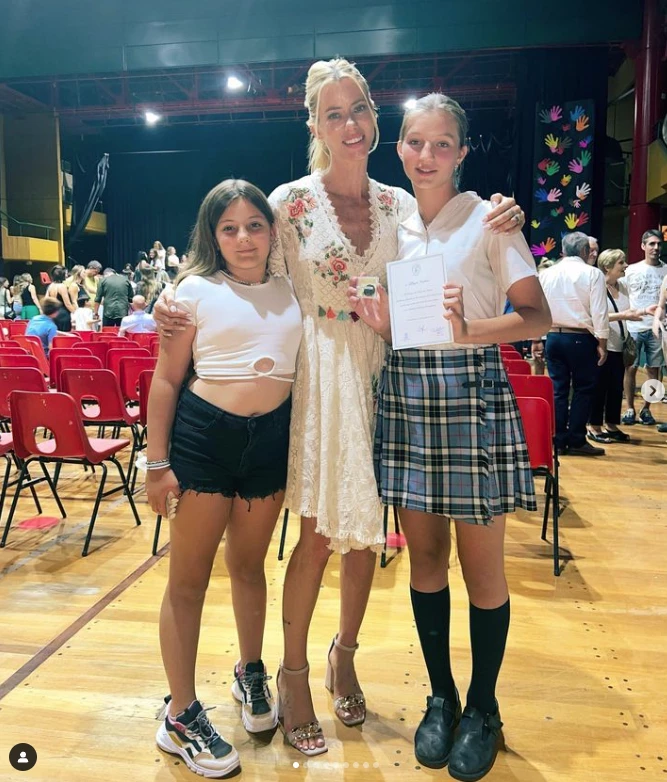 Nicole Neumann con Allegra y Sienna