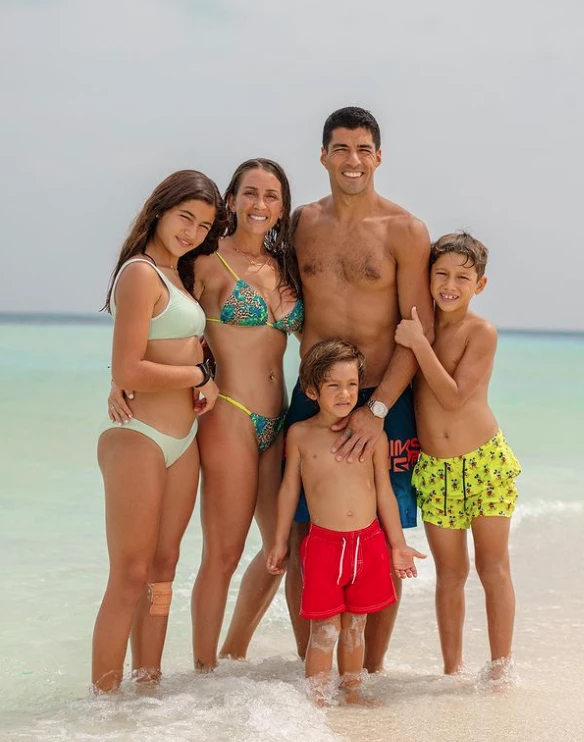 Luis Suárez y Sofía Balbi