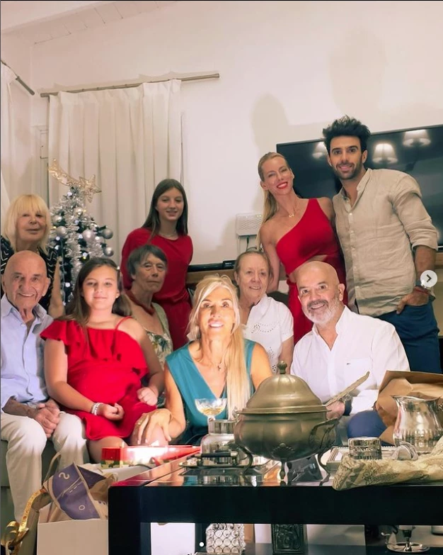 Nicole Neumann con hijas