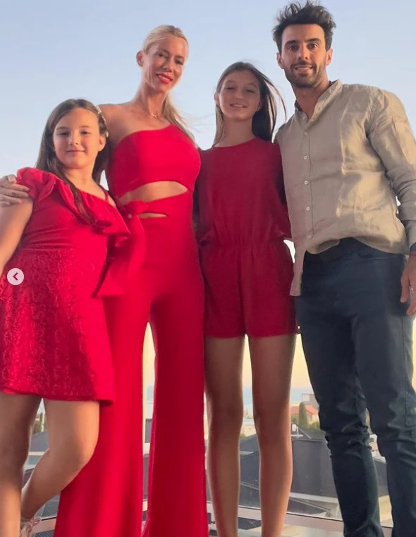 Nicole Neumann con hijas